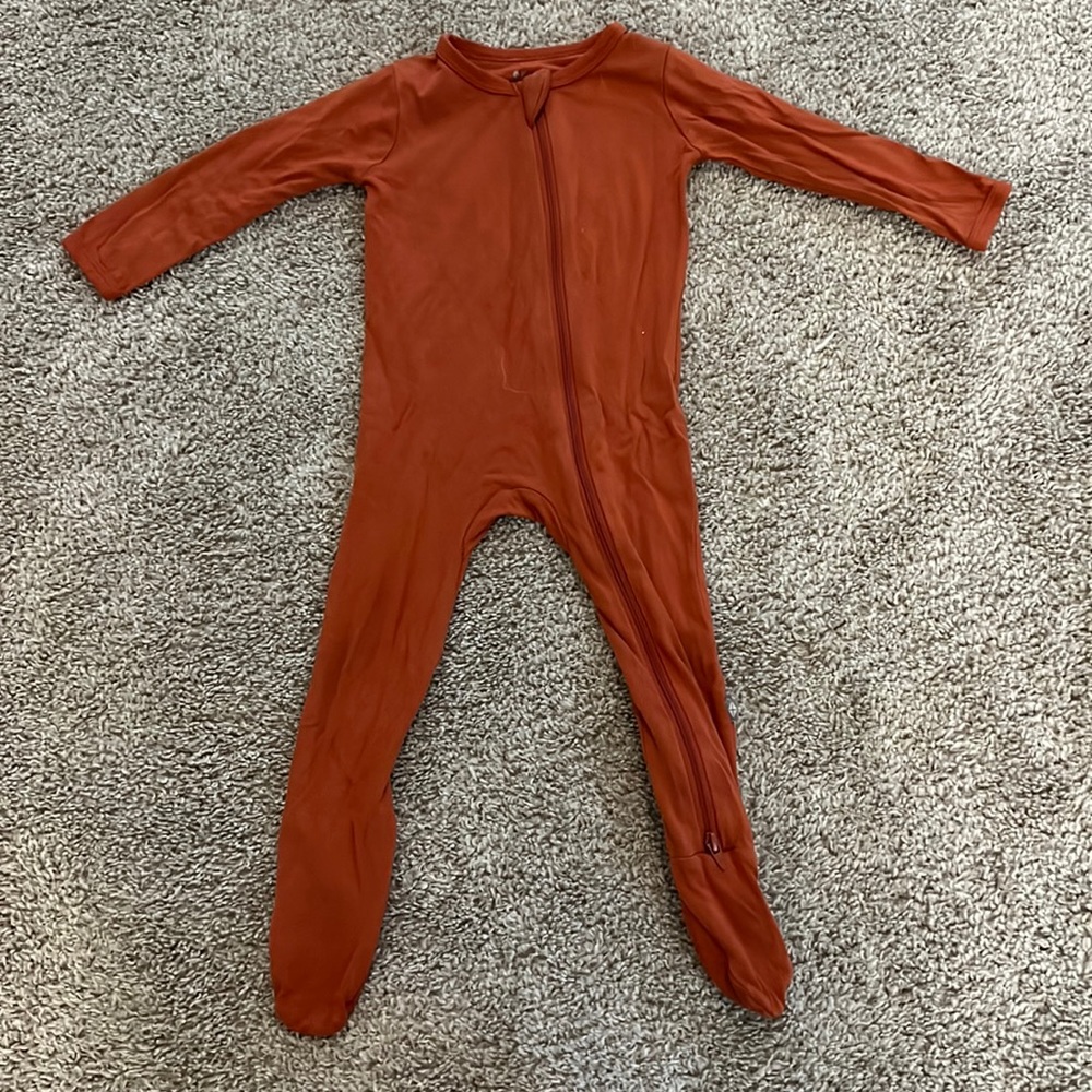 Kyte Zippered Footie in Rust - Size 6-12 months